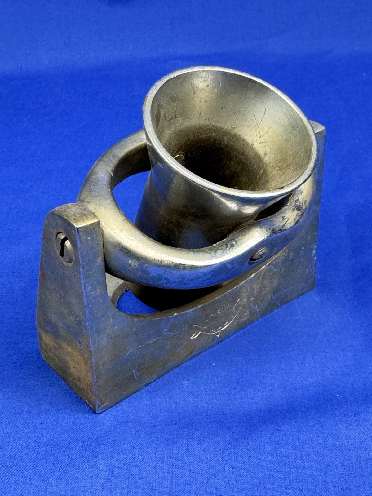 Vintage Lee’s Fishing Gimbal, Rod Holder, 4 1/4 x 3″ Mount Footprint 1 3/16″ Dia
