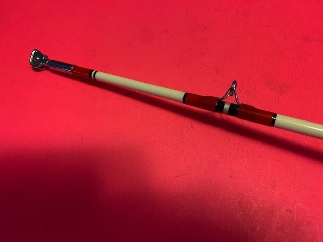 SHAKESPEARE TIDEWATER 6 FOOT 6 INCH 40 TO 80 POUND RATED TROLLING FISHING ROD