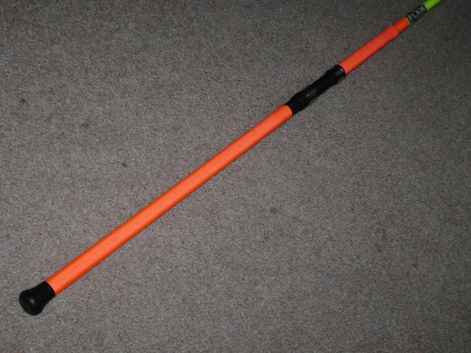 GLOW ROD MEAT HUNTER FLEX 10′ HVY SPINNING -GLOWS LEMON UNDER BLACKLIGHT !
