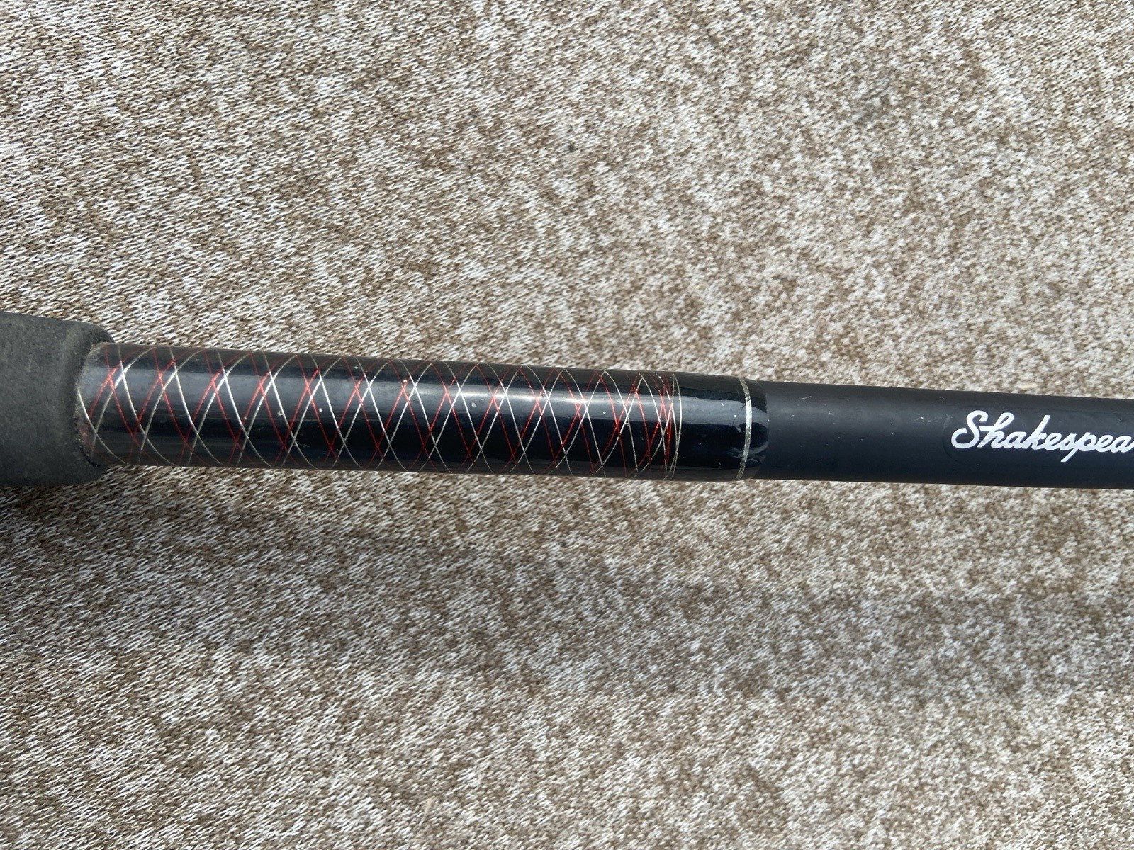 HARDLY USED SHAKESPEARE UGLY STIK GX2 USSP701MH 7 FOOT 1 PIECE SPINNING ROD