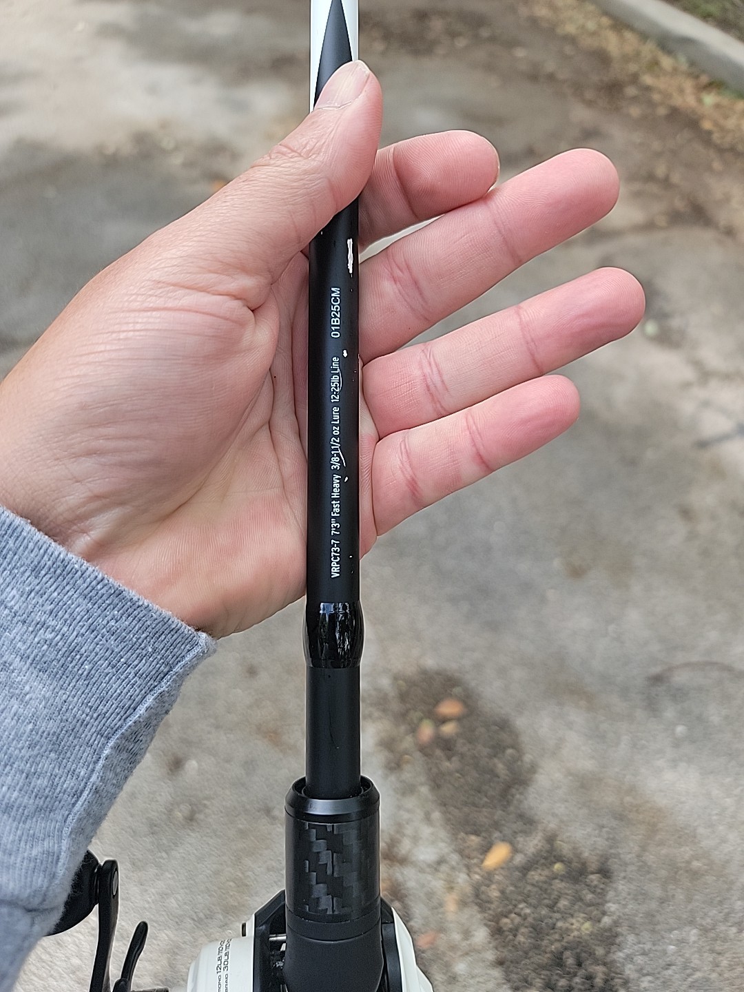 ABU GARCIA VERITAS CASTING ROD 7 foot 3 inch medium heavy. Combo