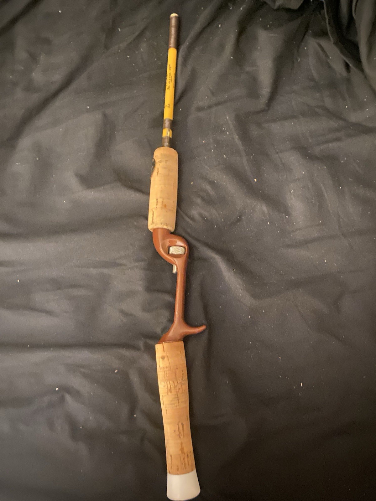 Wright & McGill Eagle Claw Tubular Glass 4-Piece Yellow Vintage Fishing Rod