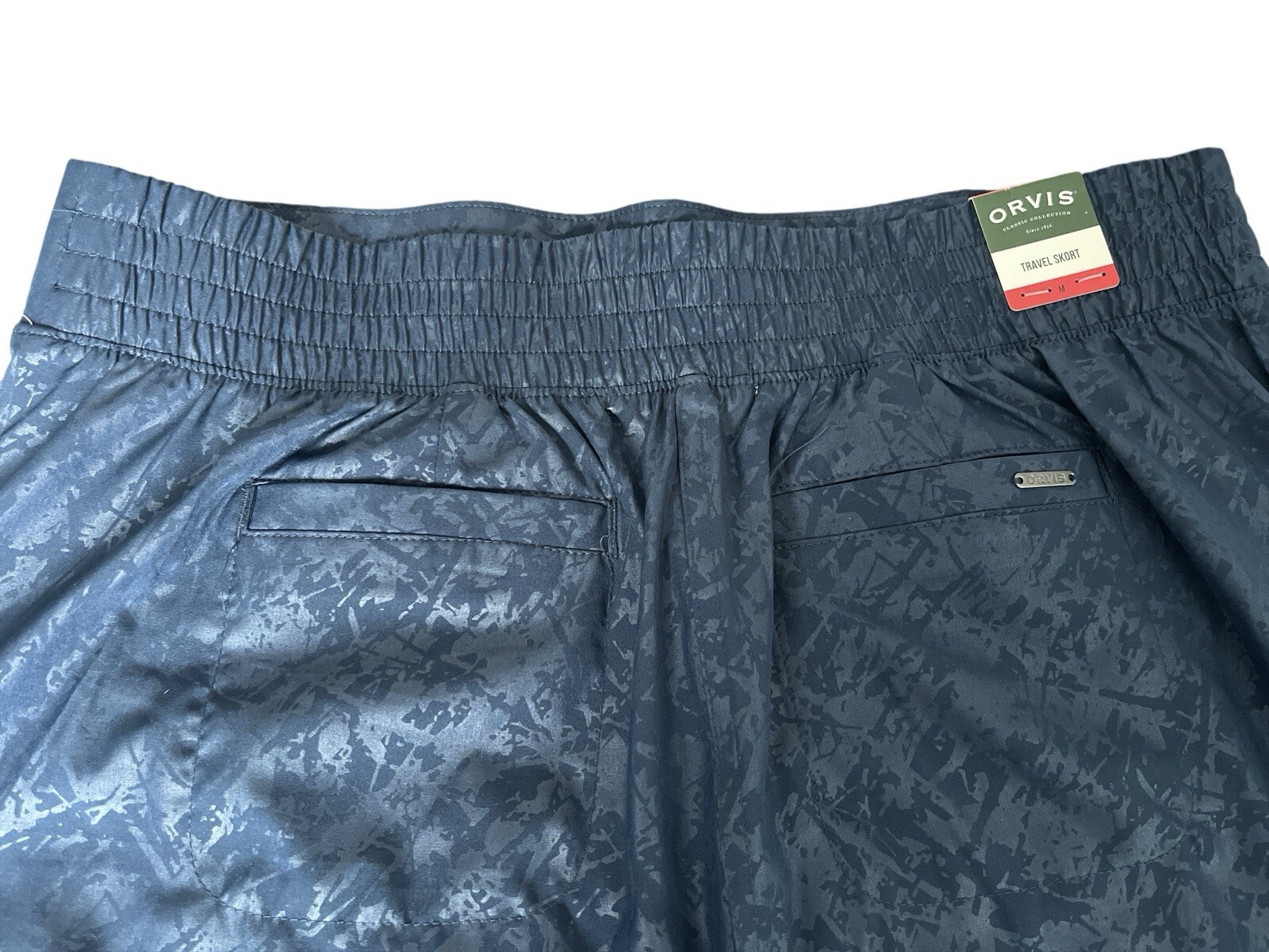 NWT Orvis Ladies Navy Shattered Glass Print Travel Skort, Size Medium