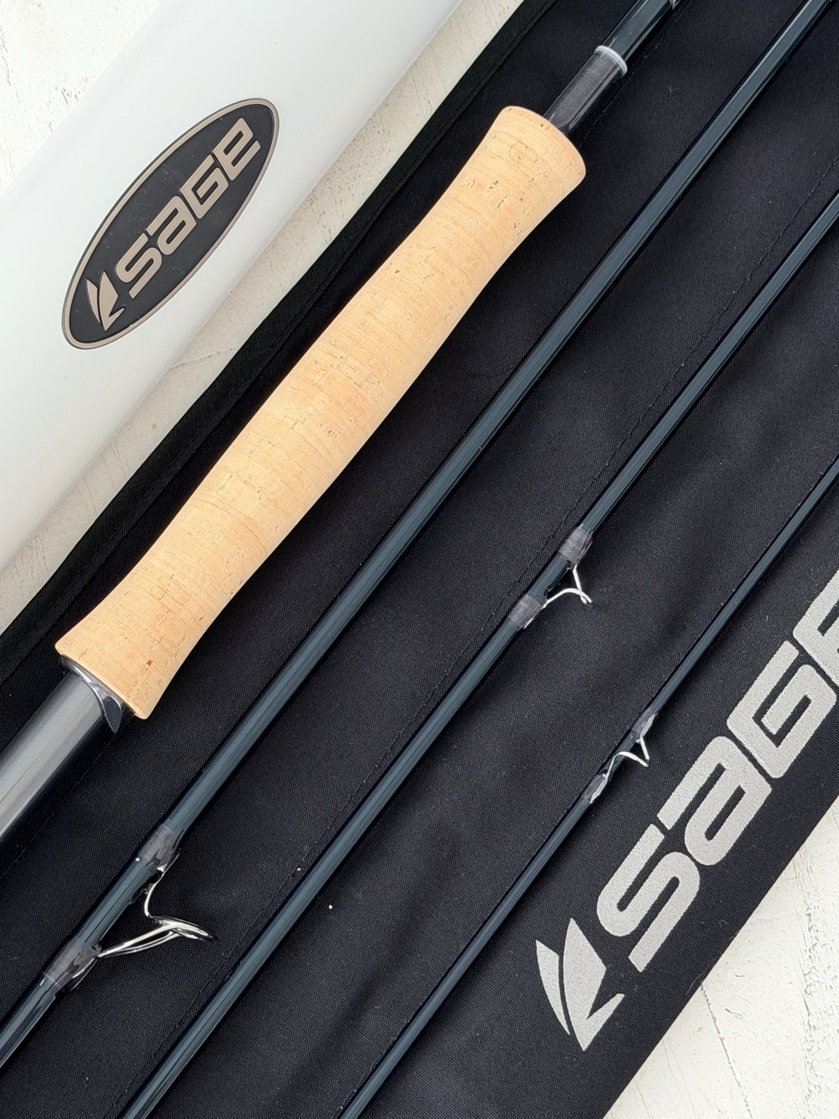 **BEAUTIFUL** 🔥 SAGE R8 SALT 9wt. 9’ft~4Pc FlyRod!! 🔥~LEGENDARY~🔥