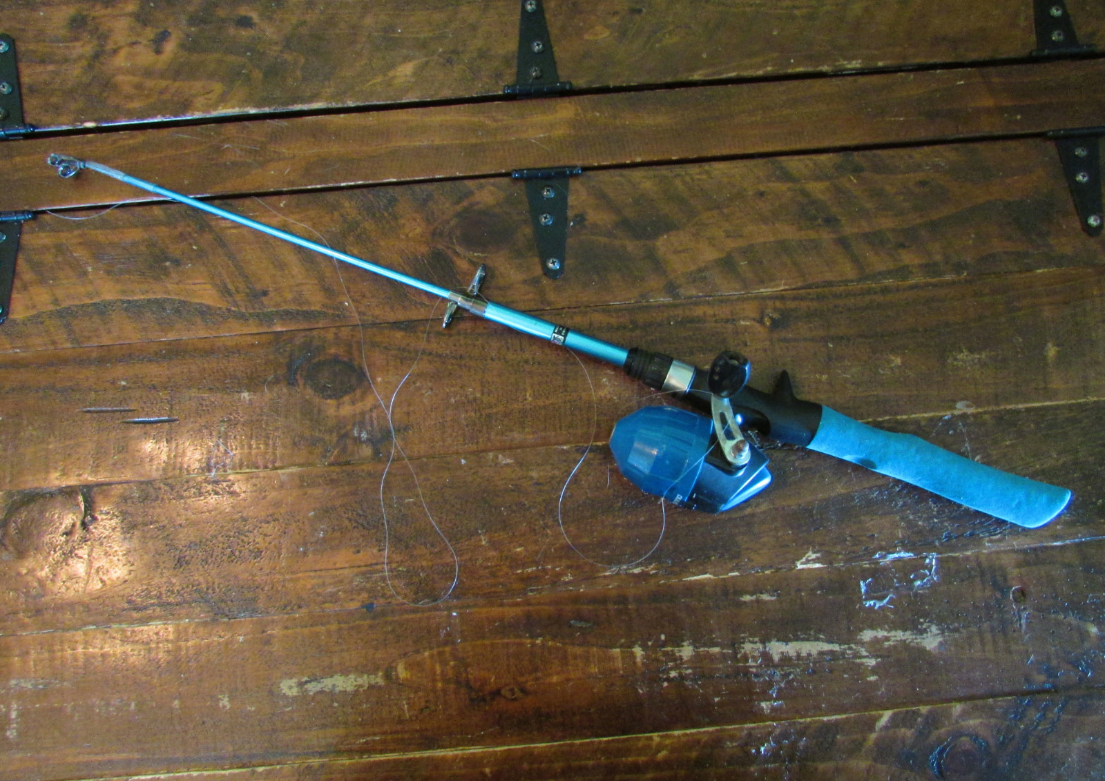 PLUSINNO 150 Blue Black Spin Cast Fishing Rod FOR PARTS