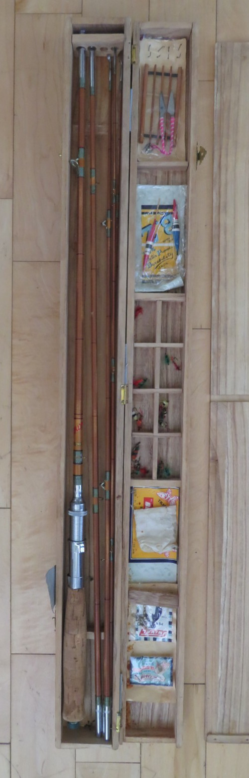 Vintage Crown Japanese 8′ Bamboo Fly Fishing Rod Set w/ Crown Brand Box & Gear