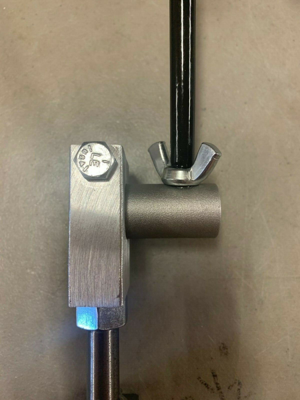 Fully Adjustable Single rodholders for pontoon rails
