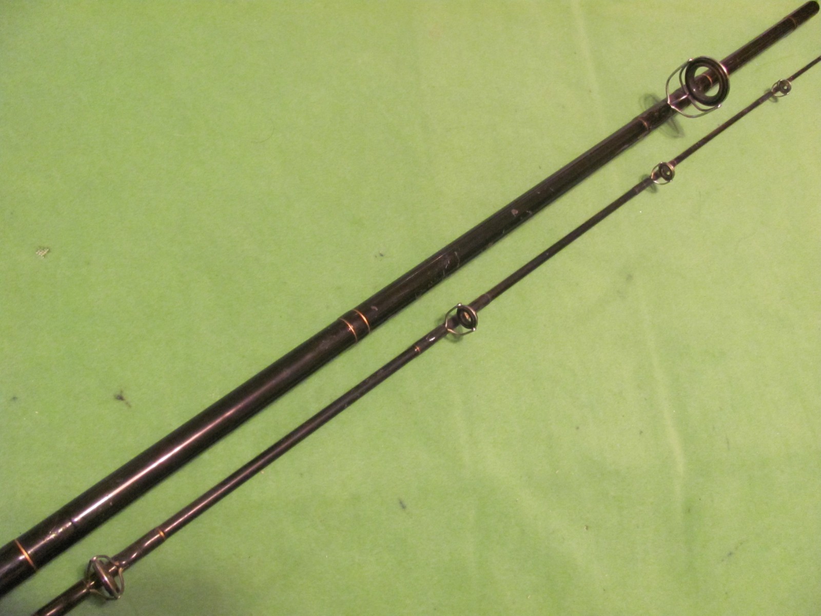 Shimano Triton TDR-2803 8′ 0″ Heavy Action Down Rigger 2-Piece Rod