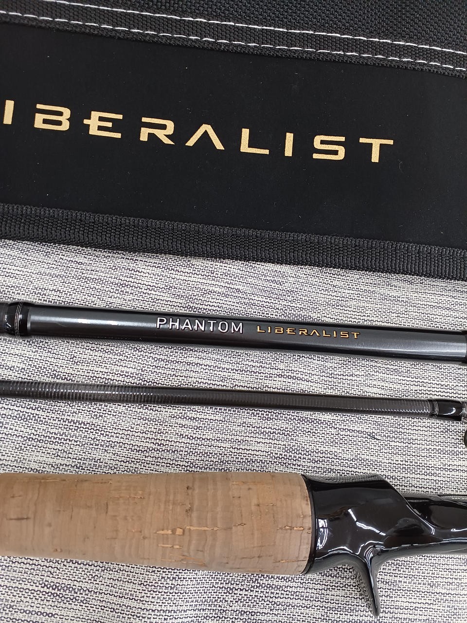 Daiwa Phantom Liberalist 8’0″ Bass Fishing Rod 3-Piece, Medium Power