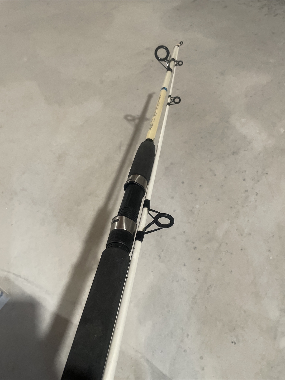 South Bend R2F 7’ Performance Series SP-702 Medium Heavy 12-30lbs Spin Rod