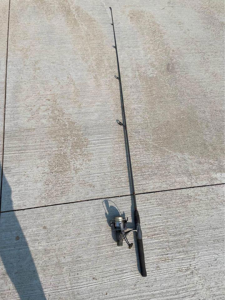Shakespeare Synergy Rod & Reel Cast Spinning Fishing Reel Pole