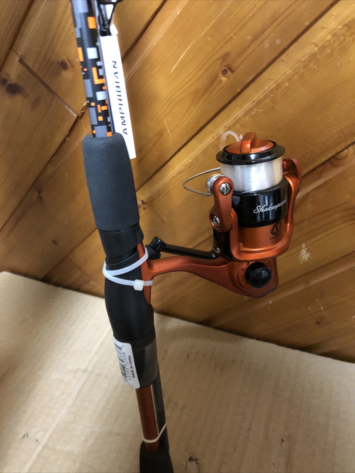 Shakespeare Amphibian AMP5630OFCBO 5’6” Rod & Reel Brand New