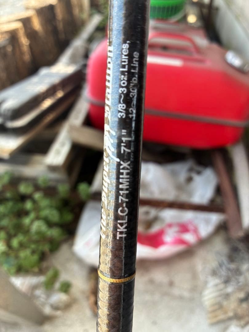 Kistler TKLC-74MHX 7’1″ Bass Rod 12-30lb Line 3/8-1oz Used