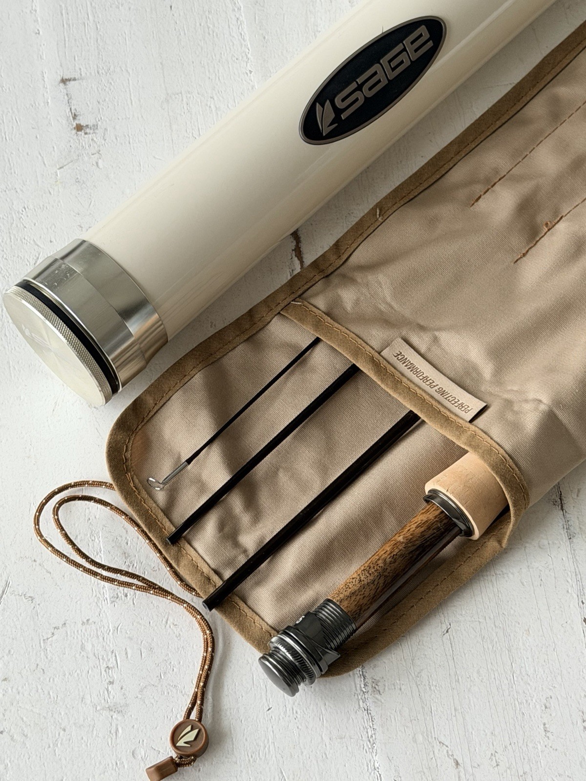 **BEAUTIFUL** 🔥 SAGE CLASSIC R8 5wt. 8’6”in FlyRod!!🔥~LEGENDARY~🔥