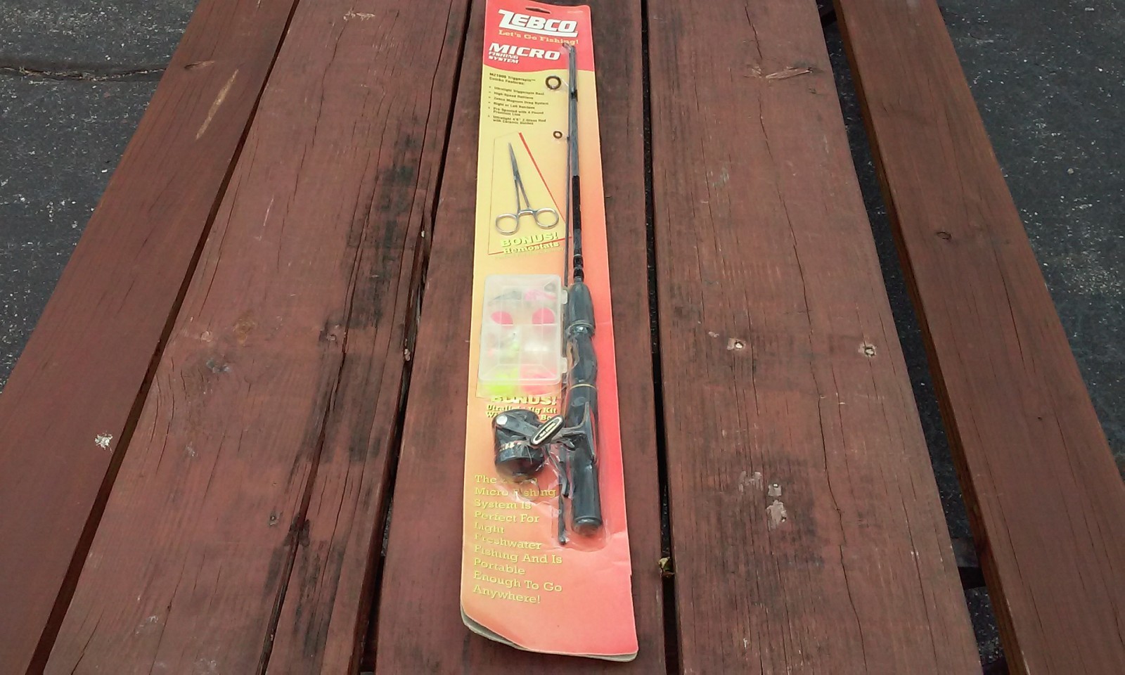 Vtg ZEBCO Triggercast Combo 4″ 6″Ultralight FISHING Rod/Reel MZ1000 Jig Kit 2000