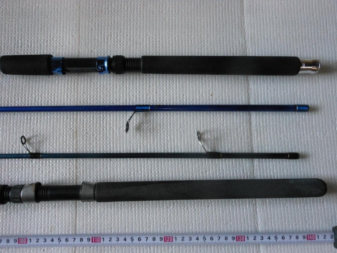 2 lure rods, sea bass rod, etc.