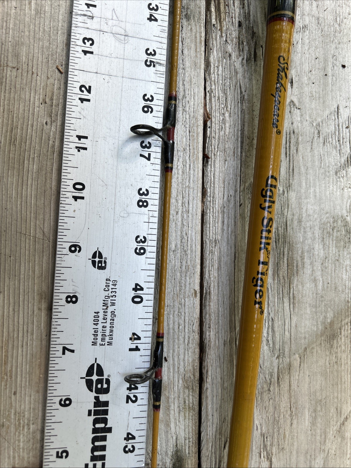 Shakespeare Two Piece Ugly Stick Tiger Bws2201–2 7 Foot Spinning Rod
