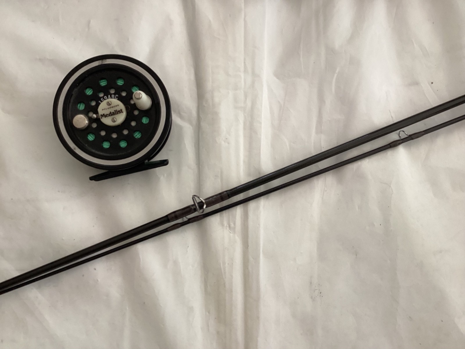 PFLUEGER MEDALIST 2 PIECE GRAPHITE FLY ROD Model FY 80-576 8FT. 5 LINE-NEW