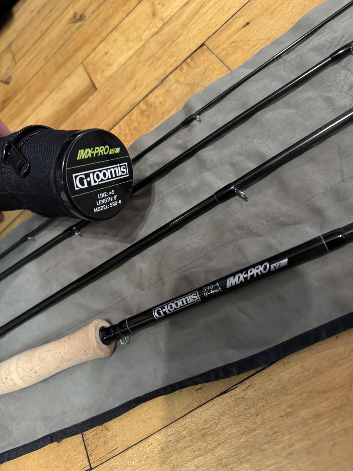 G. Loomis IMX-PRO V2 590-4 9′ #5 Weight Fly Fishing Rod with Tube