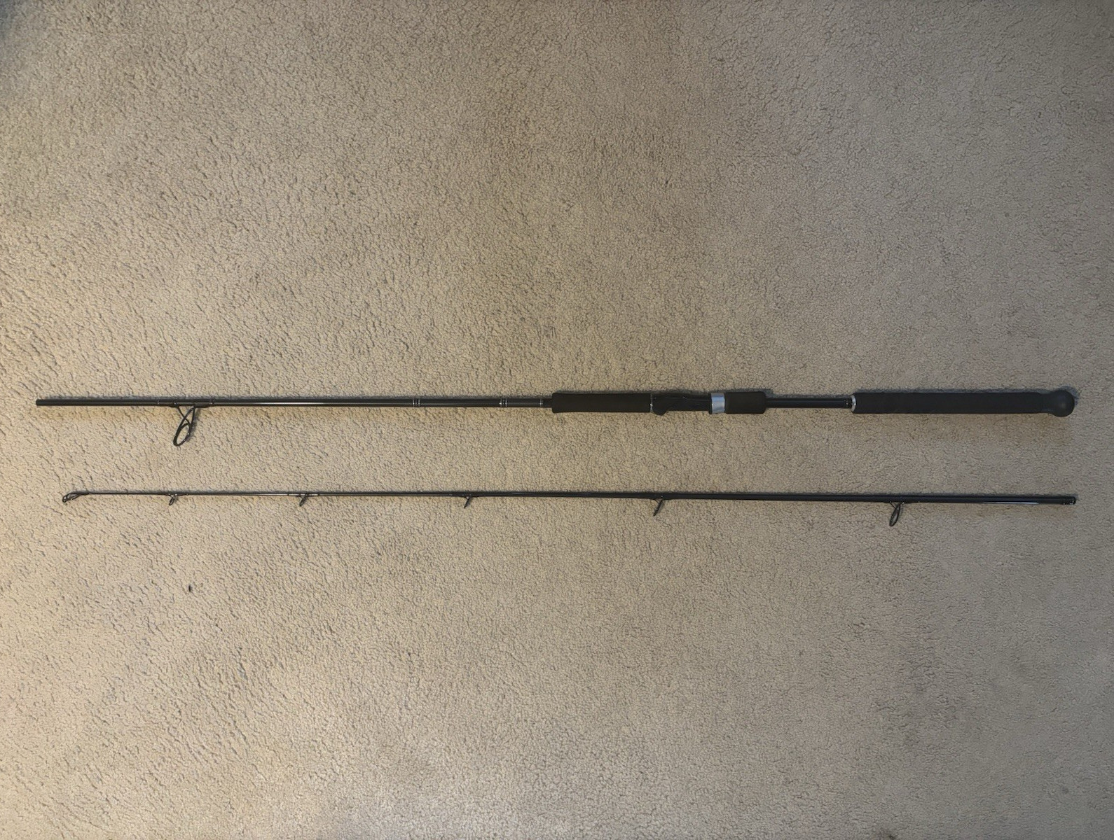 Diawa Emblem Pro 8ft Surf Rod Graphite Medium Moderate Action 2pc Split Grip