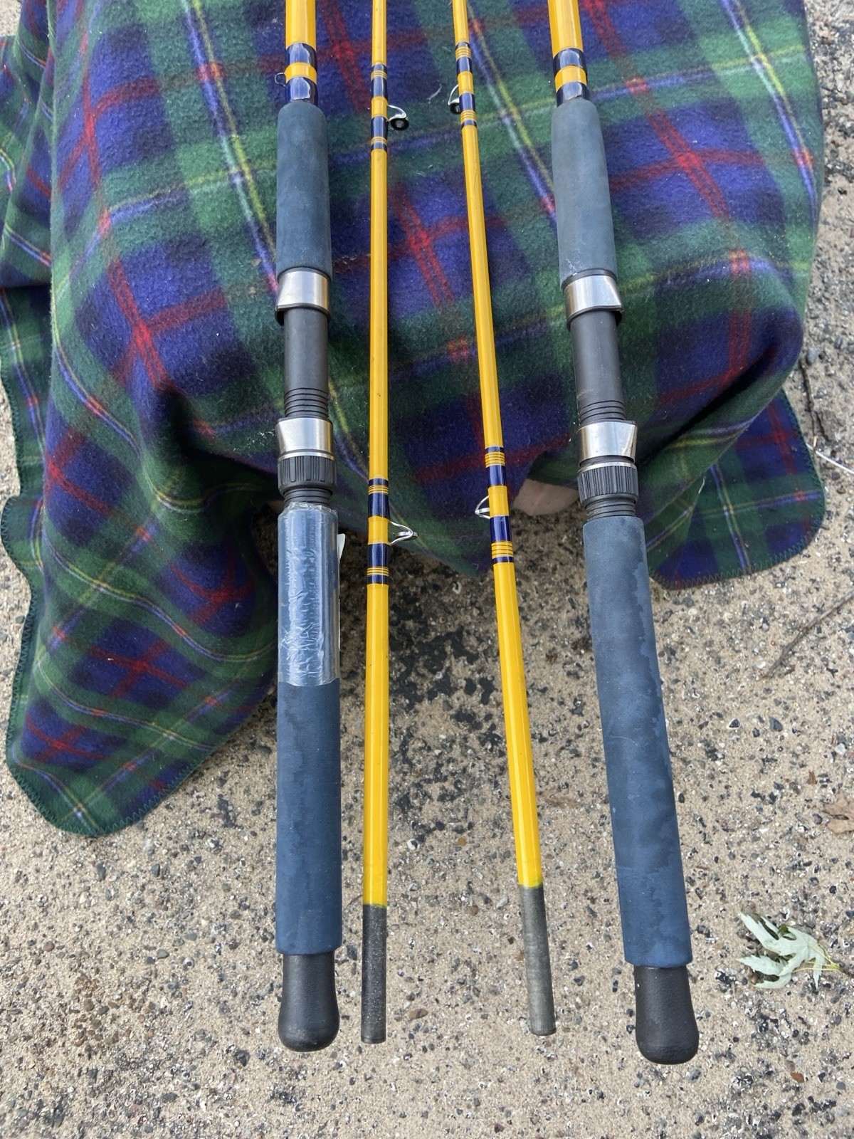 PAIR OF TRAVERSE BAY TACKLE 8’6″ TROLLING DOWNRIGGER SLAMMER RODS