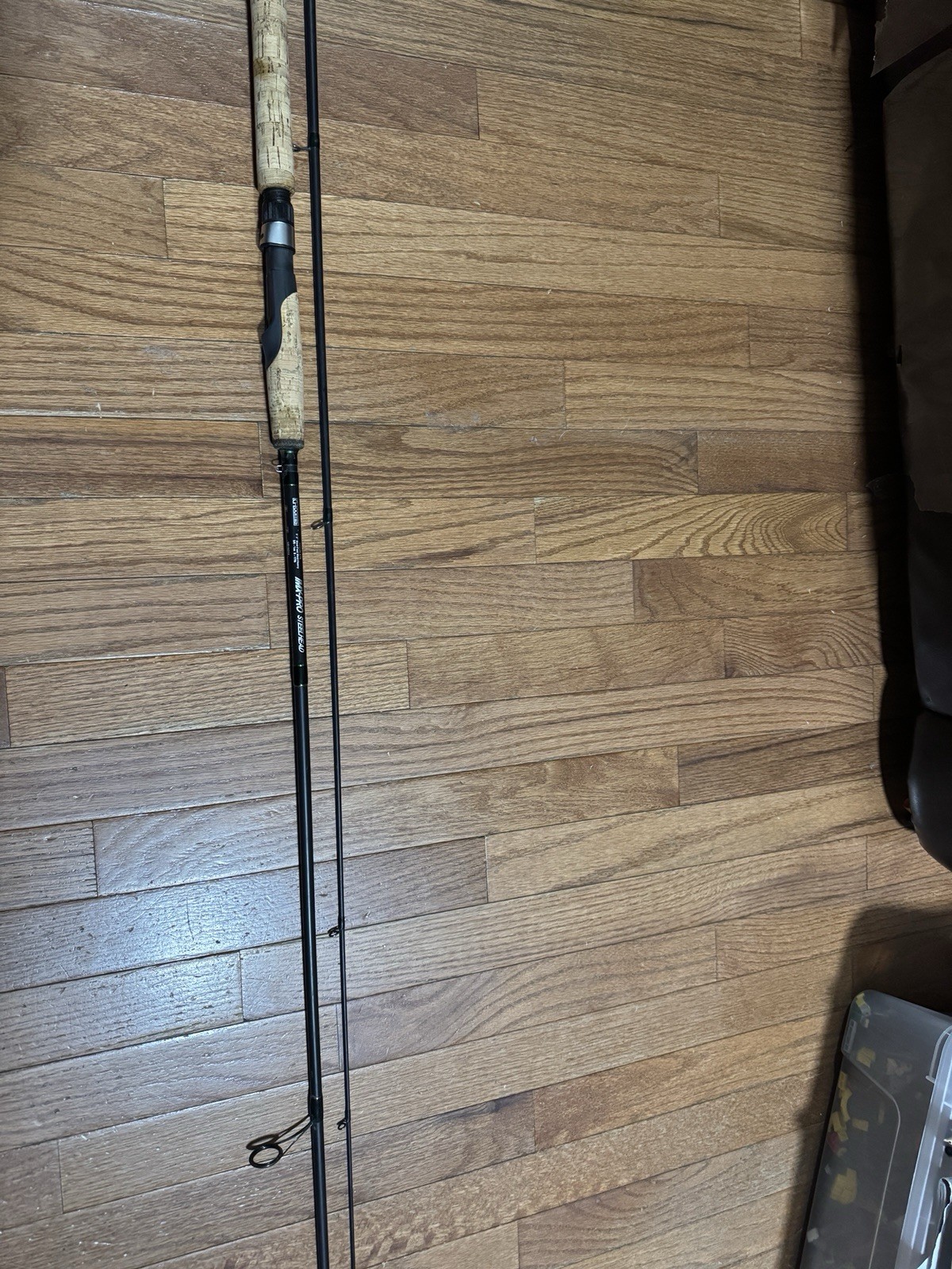 G Loomis IMX PRO 9’ 3” 8-17 lb SPINNING