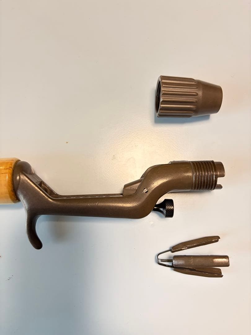 Sports Saurus Chione Semi-Double Grip Used Good Condition with Box