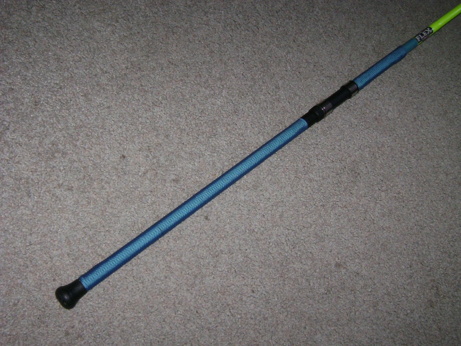 GLOW ROD MEAT HUNTER FLEX 10′ HVY SPINNING -GLOWS LEMON UNDER BLACKLIGHT !