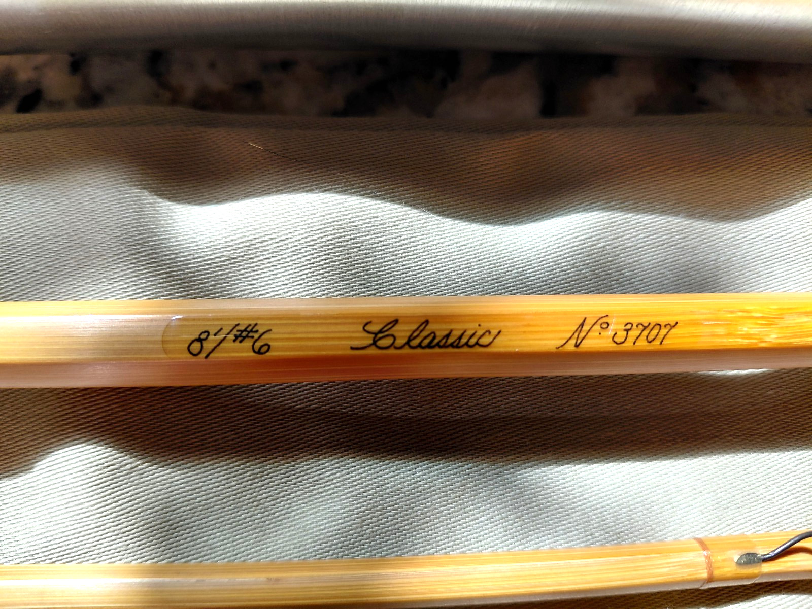 Thomas & Thomas Classic 8″ 6wt 4.8 oz SN# 3707 Bamboo Fly Rod Excellent 97 %