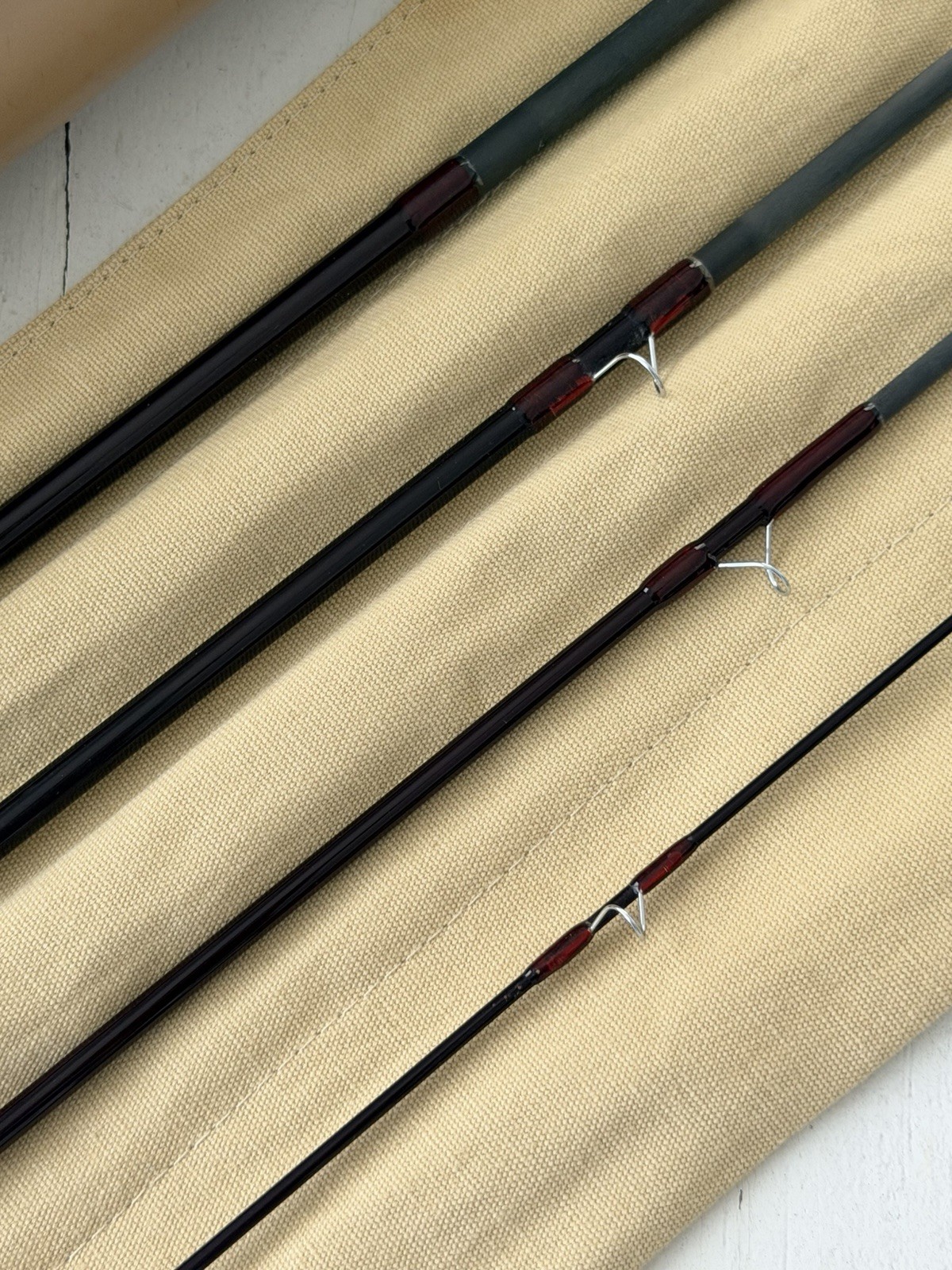 **BEAUTIFUL**🔥HARDY Classic Series LRH Lightweight 4wt. 8’6”in Rod🔥~LEGENDARY~