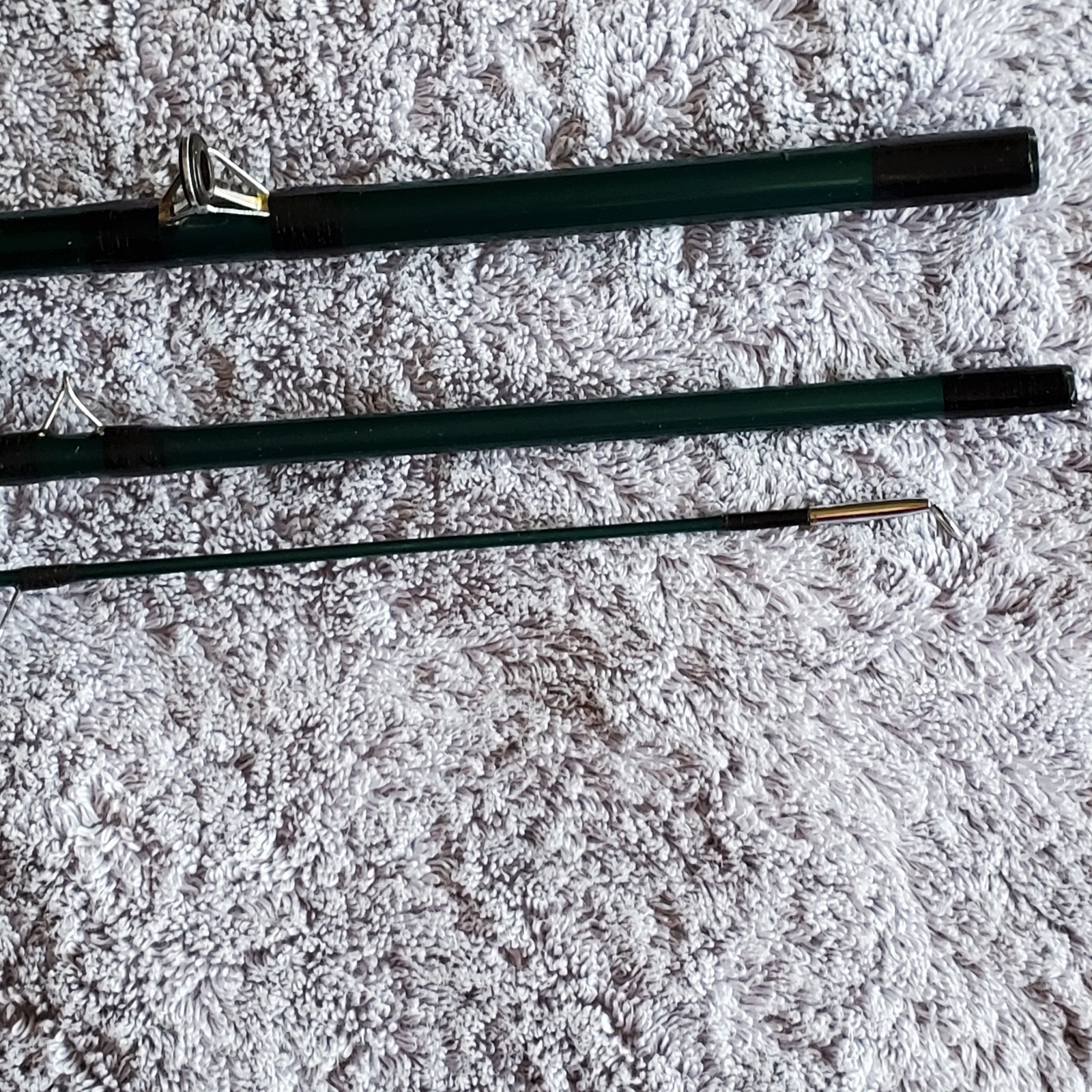 Pflueger 3 Piece 8′ Fly Rod PSFY 8056 5/6 Weight with Shakespeare 1094 Reel