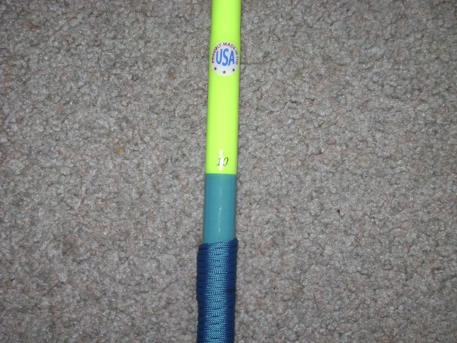 GLOW ROD MEAT HUNTER FLEX 10′ HVY SPINNING -GLOWS LEMON UNDER BLACKLIGHT !