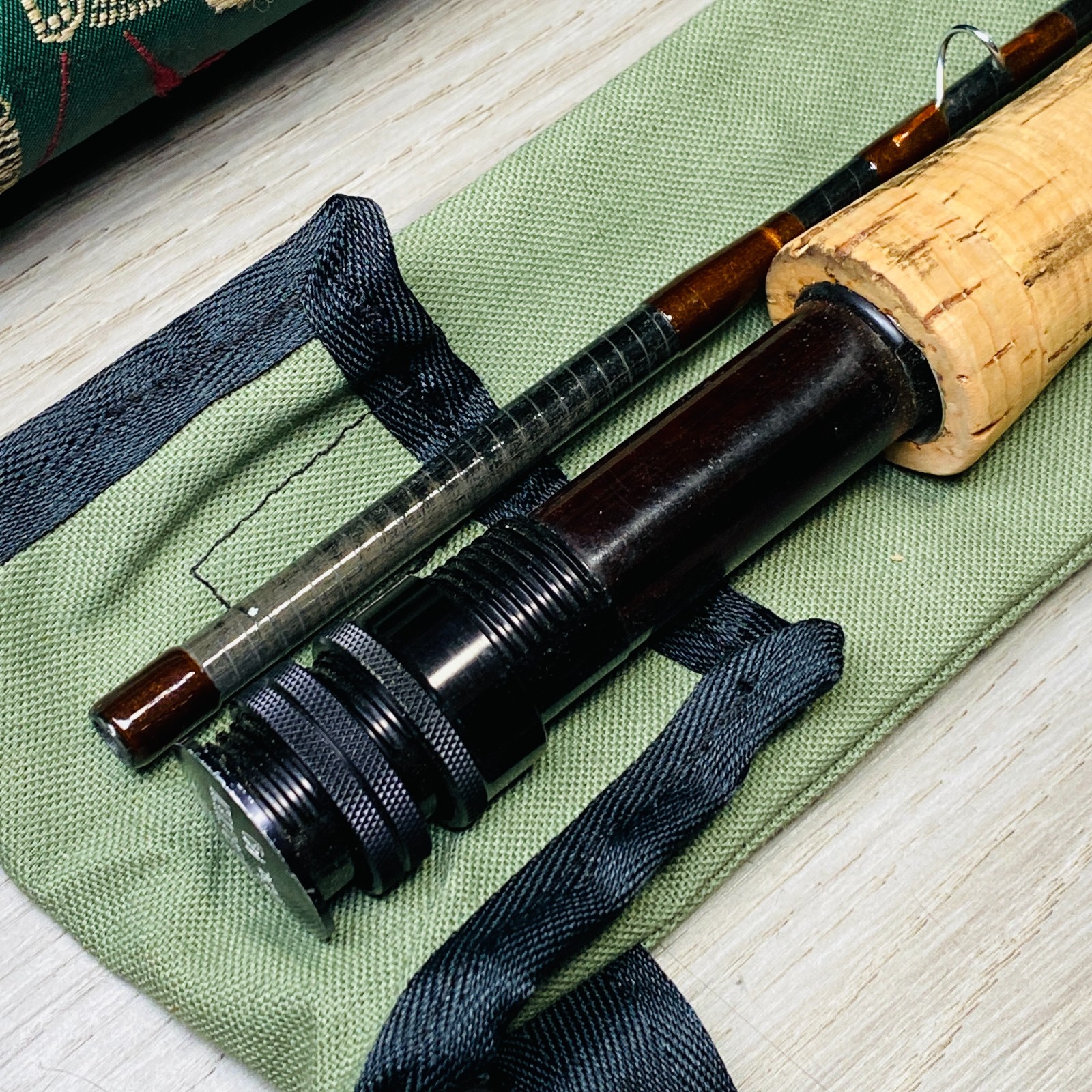 Orvis Superfine Seven Eleven 7’11” 4wt Fly rod w/Tube Socks (334