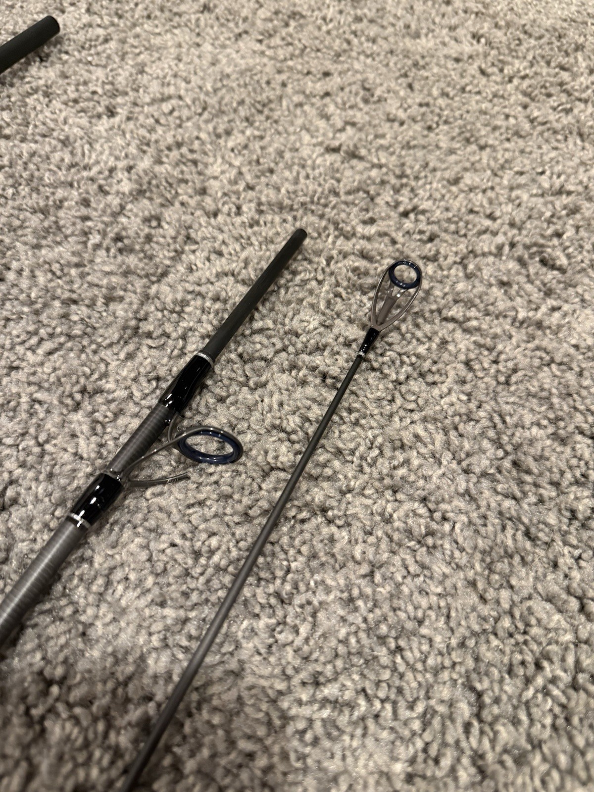 OKUMA Voyager Signature Surf Travel Rod 9′ 4-Pc with Hard Tube Case VSS-S-904M