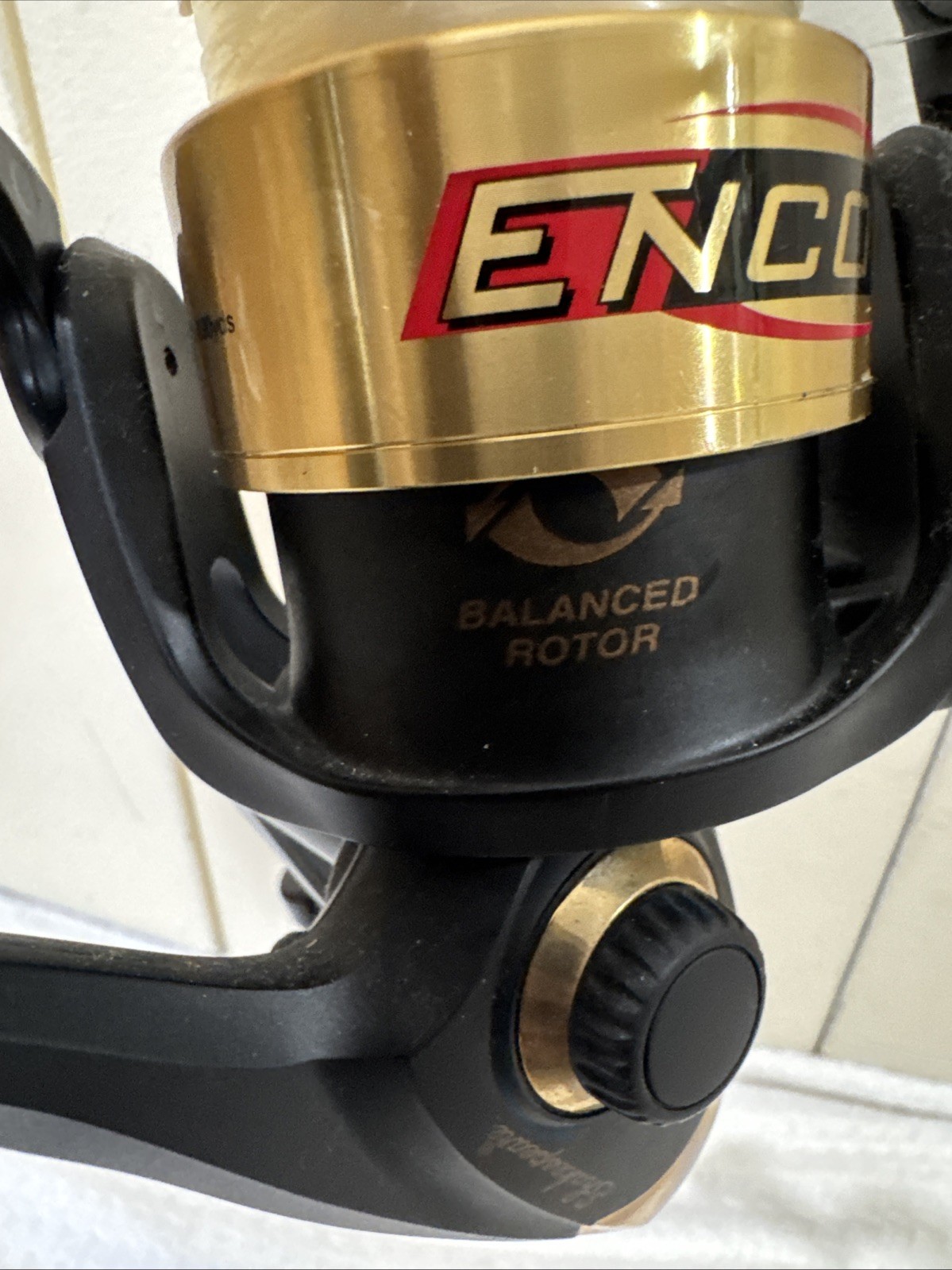 Shakespeare Ugly Stik BWS 1100 11’ Heavy Action Fishing Rod 12-40 lb Line Combo
