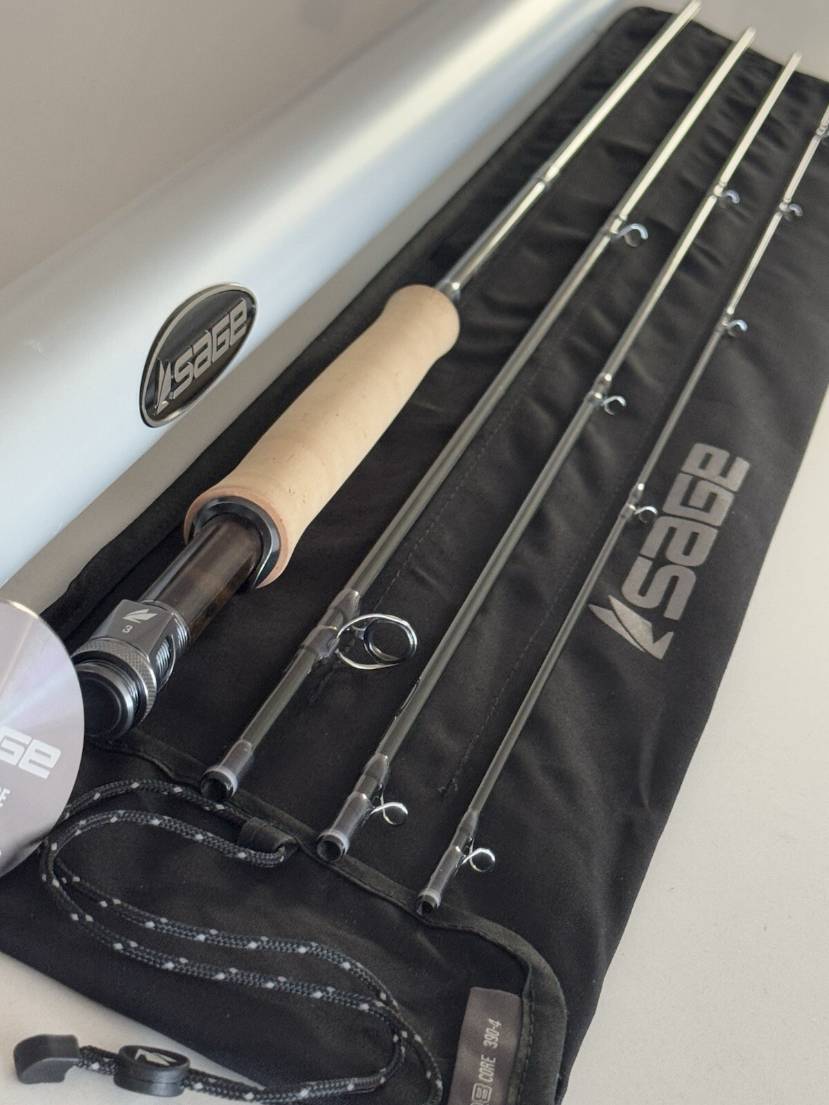 **BEAUTIFUL** 🔥 SAGE R8 Core 3wt. 9’ft~4Pc FlyRod!! 🔥~NEW~🔥