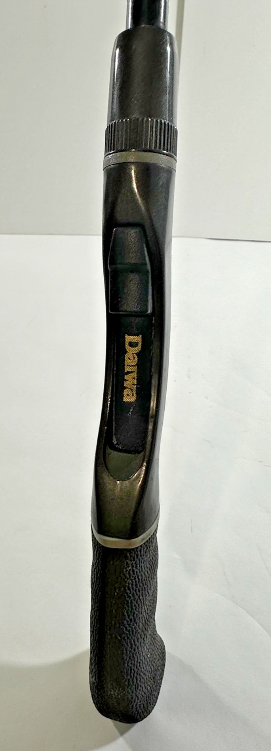 Daiwa Regal 5031P Spinning Rod 6 Ft Medium Light 2 Pc 6-12 lb Line