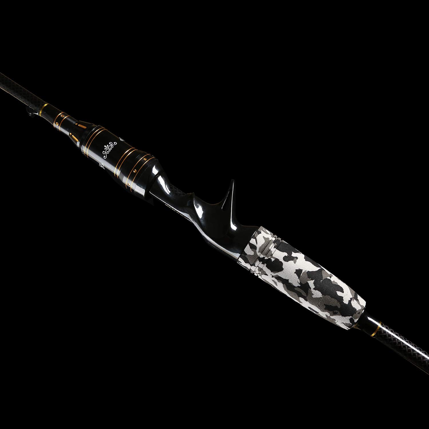 E Series Camo Legend 2Piece 7Feet Casting Rod Carbon Fiber Baitcaster