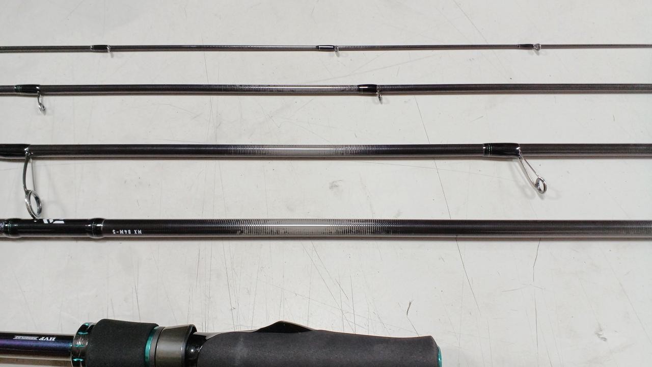 Daiwa Emeraldas MX84M-5 Eging Rod 8’4″ (254cm) Light Spinning, 2.5-4.0 Egi
