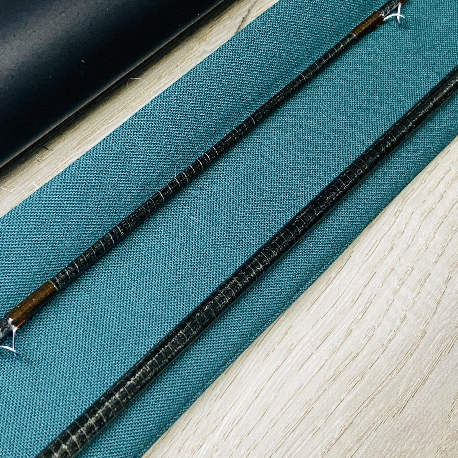 Orvis Superfine Seven Eleven 7’11” 4wt Fly rod w/Tube Socks