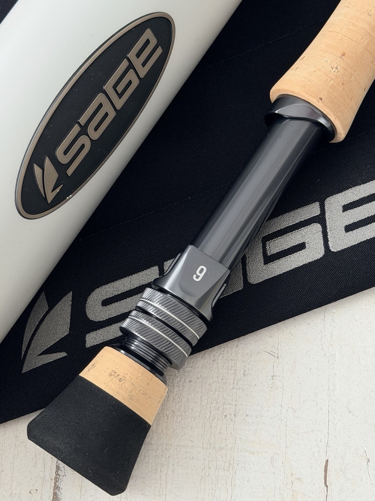 **BEAUTIFUL** 🔥 SAGE R8 SALT 9wt. 9’ft~4Pc FlyRod!! 🔥~LEGENDARY~🔥