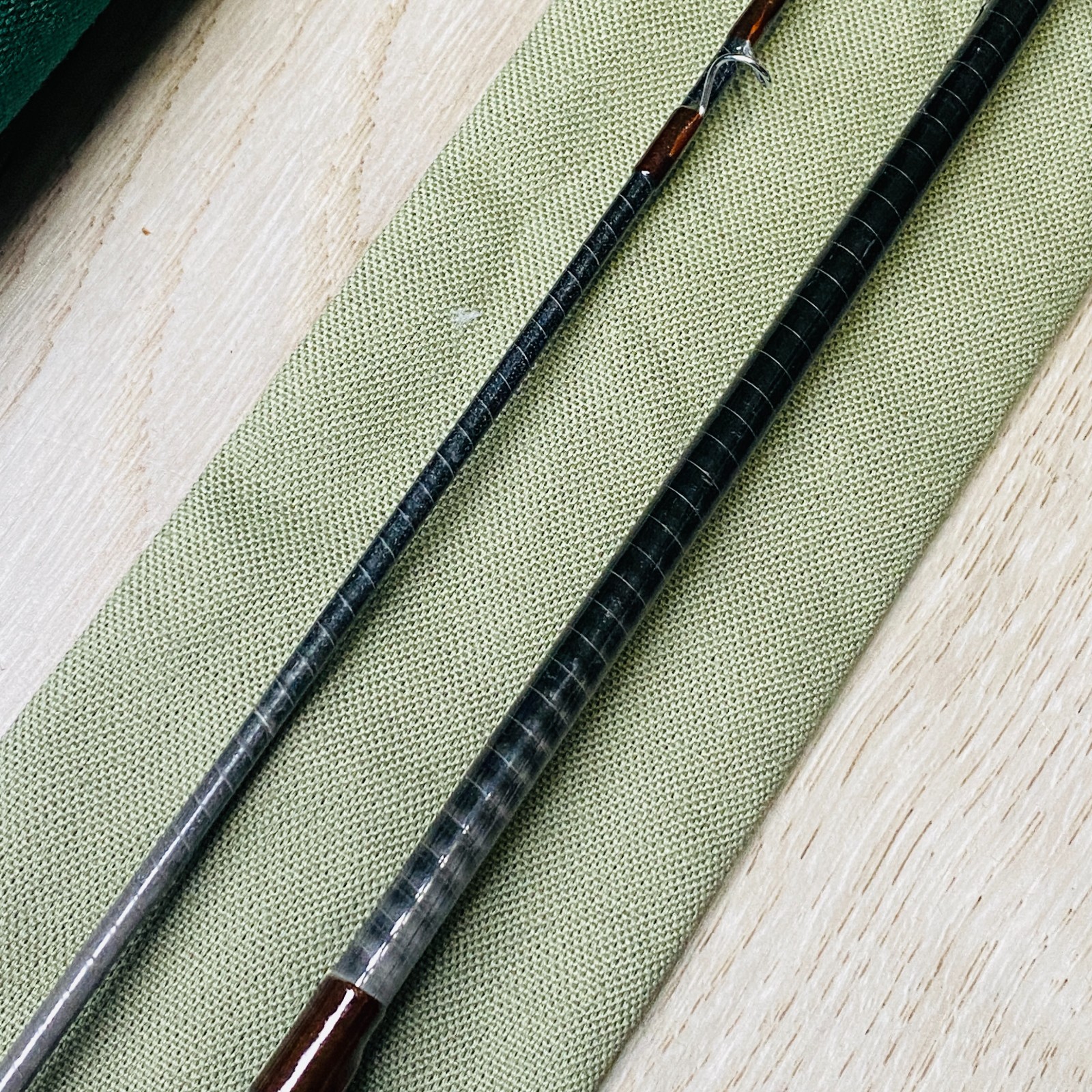 Orvis Superfine Seven Eleven 7’11” 4wt Fly rod w/Tube Socks 1296