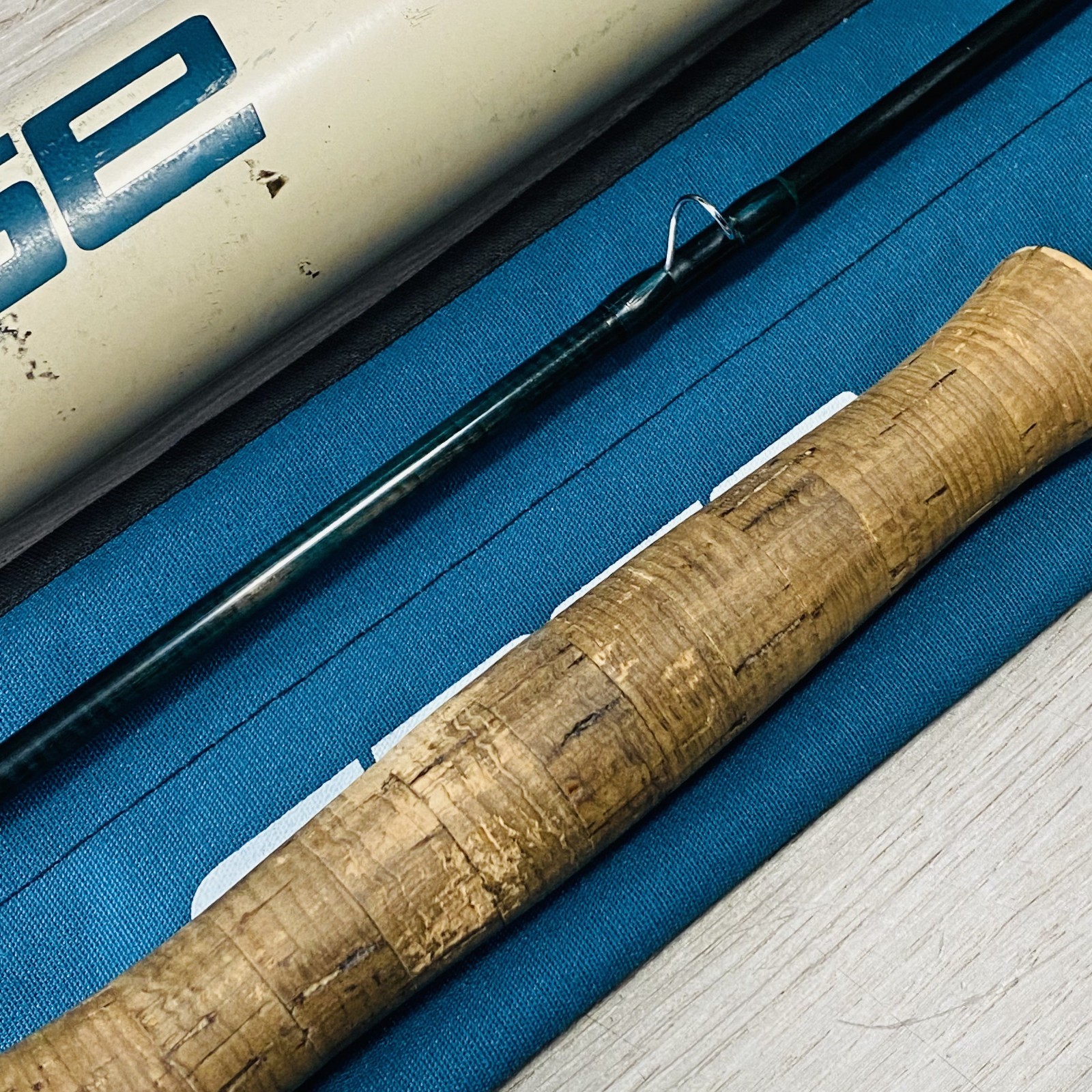 Sage Graphite IV 890 SP+ Fly Rod. 9 8wt. W/ Tube Sock.