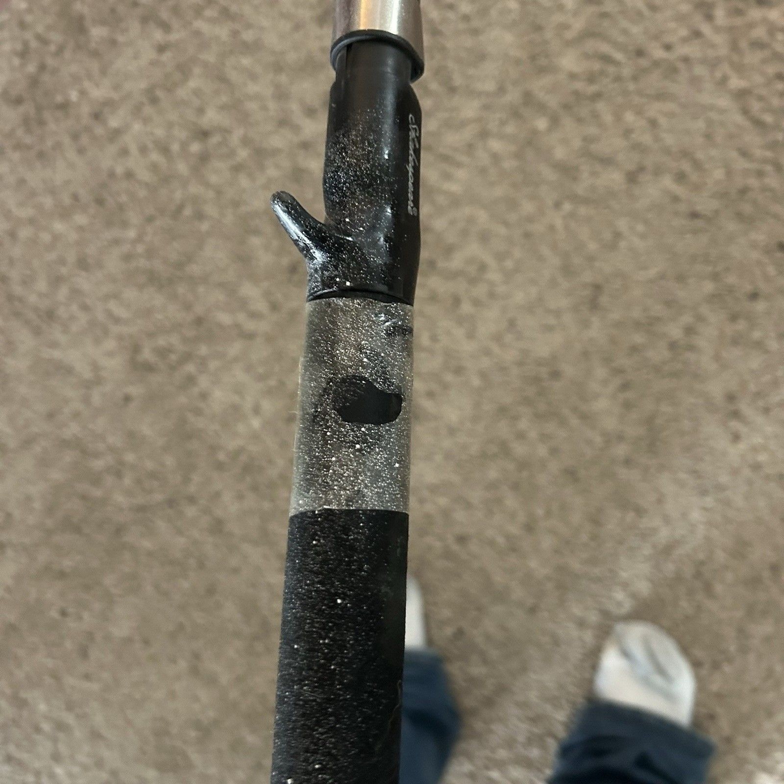 Shakespeare Tiger 6’6” Medium Heavy Spinning Rod 2pc 8-15lb Line Fishing pole