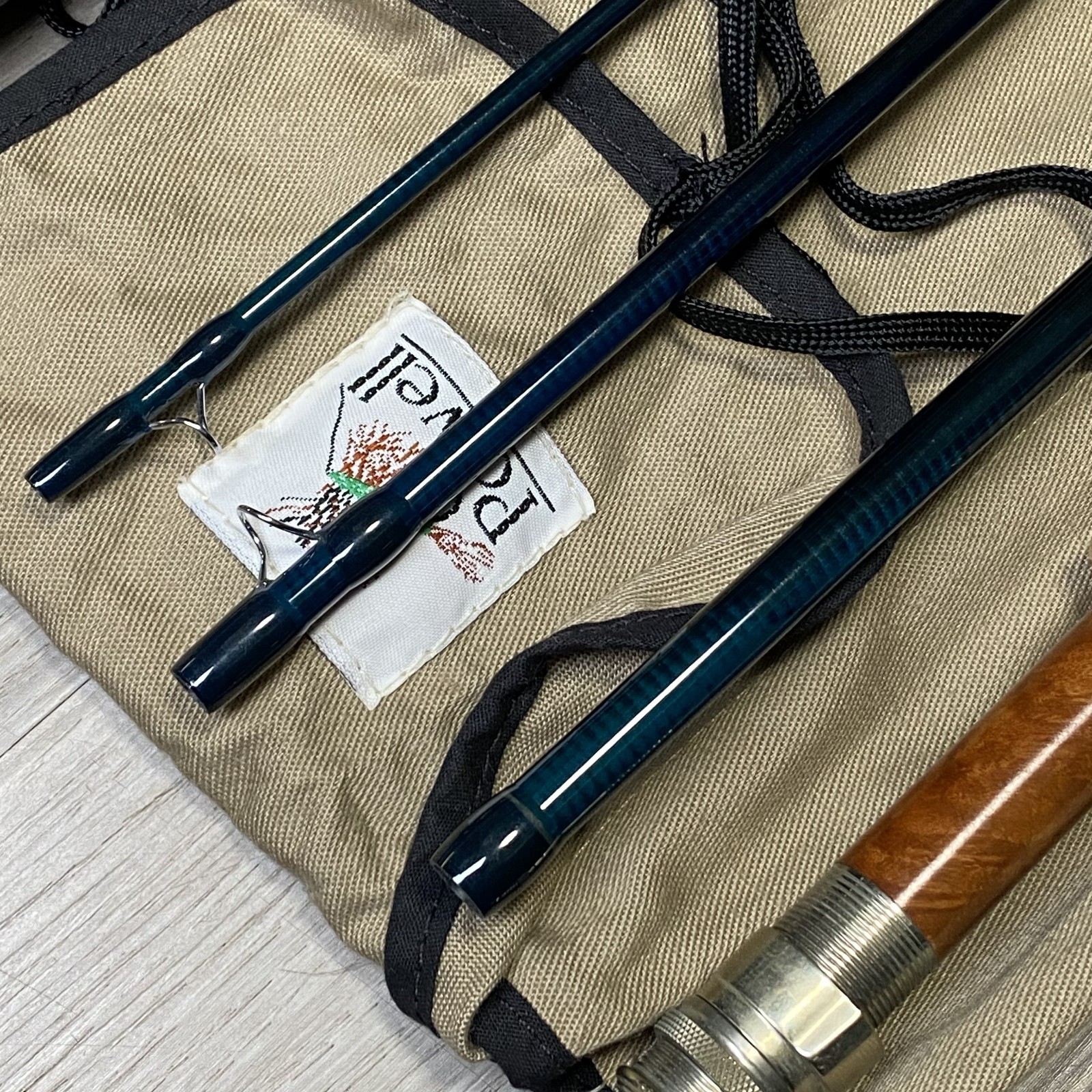 [Excellent] Powell LGA 905-4 9’0” 5wt Fly rod w/sock Tube