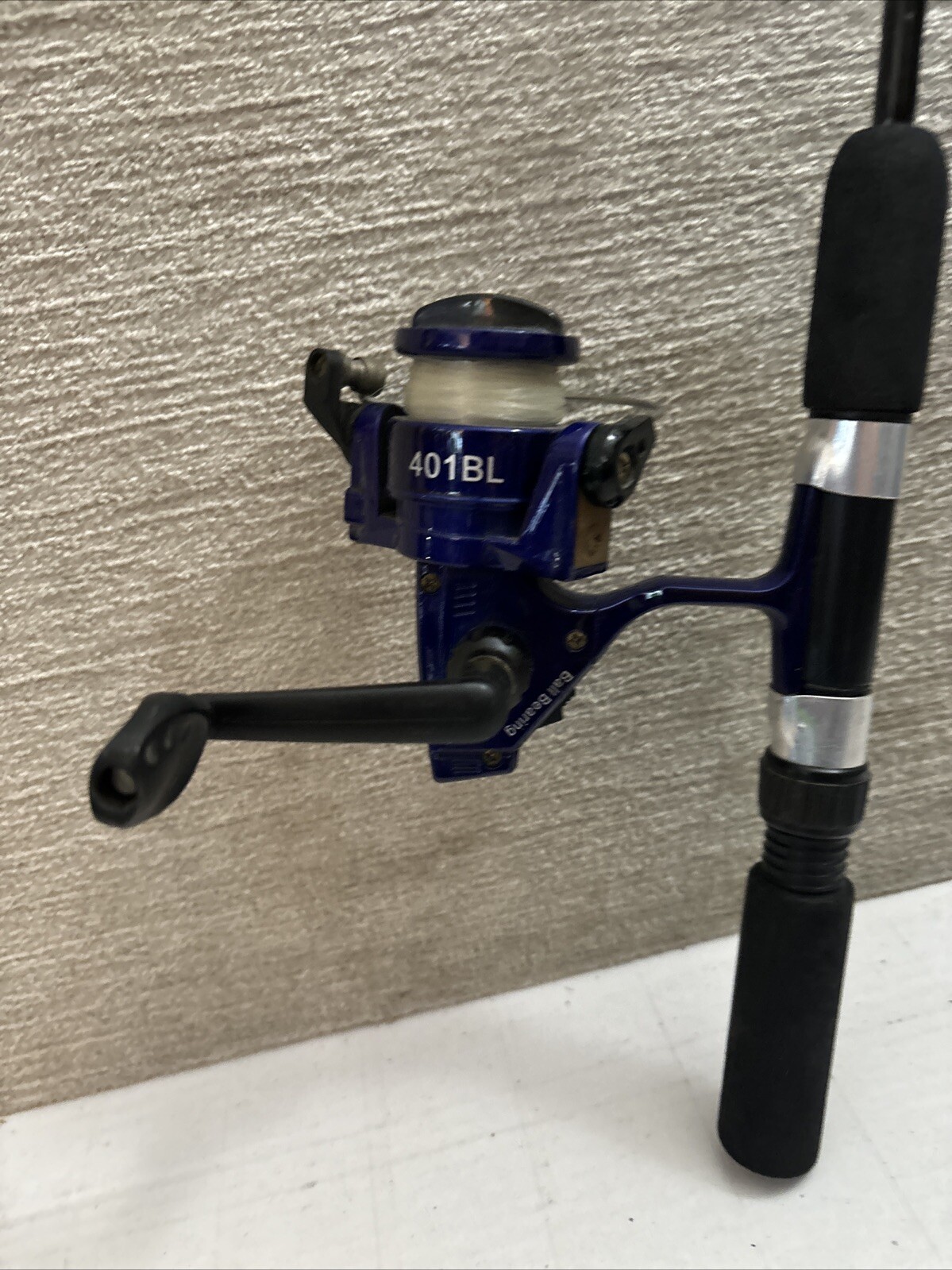 Master Graf-Graphite Composite Model 2025 Light Pole & 401BL Spinnin Reel Set 5′