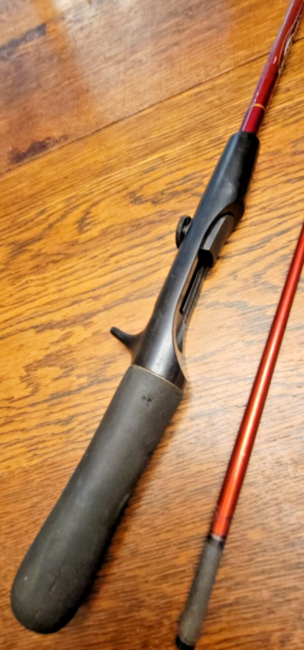 Shakespeare Spectrum SC20 56-2M Casting Fishing Rod 5’6″ Red 2-Piece Medium