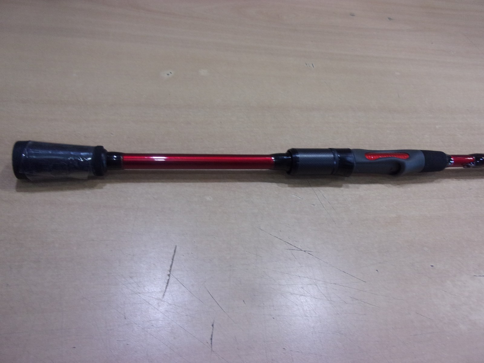 SHAKESPEARE UGLY STIK CARBON 6 foot 8 inch Medium spinning rod