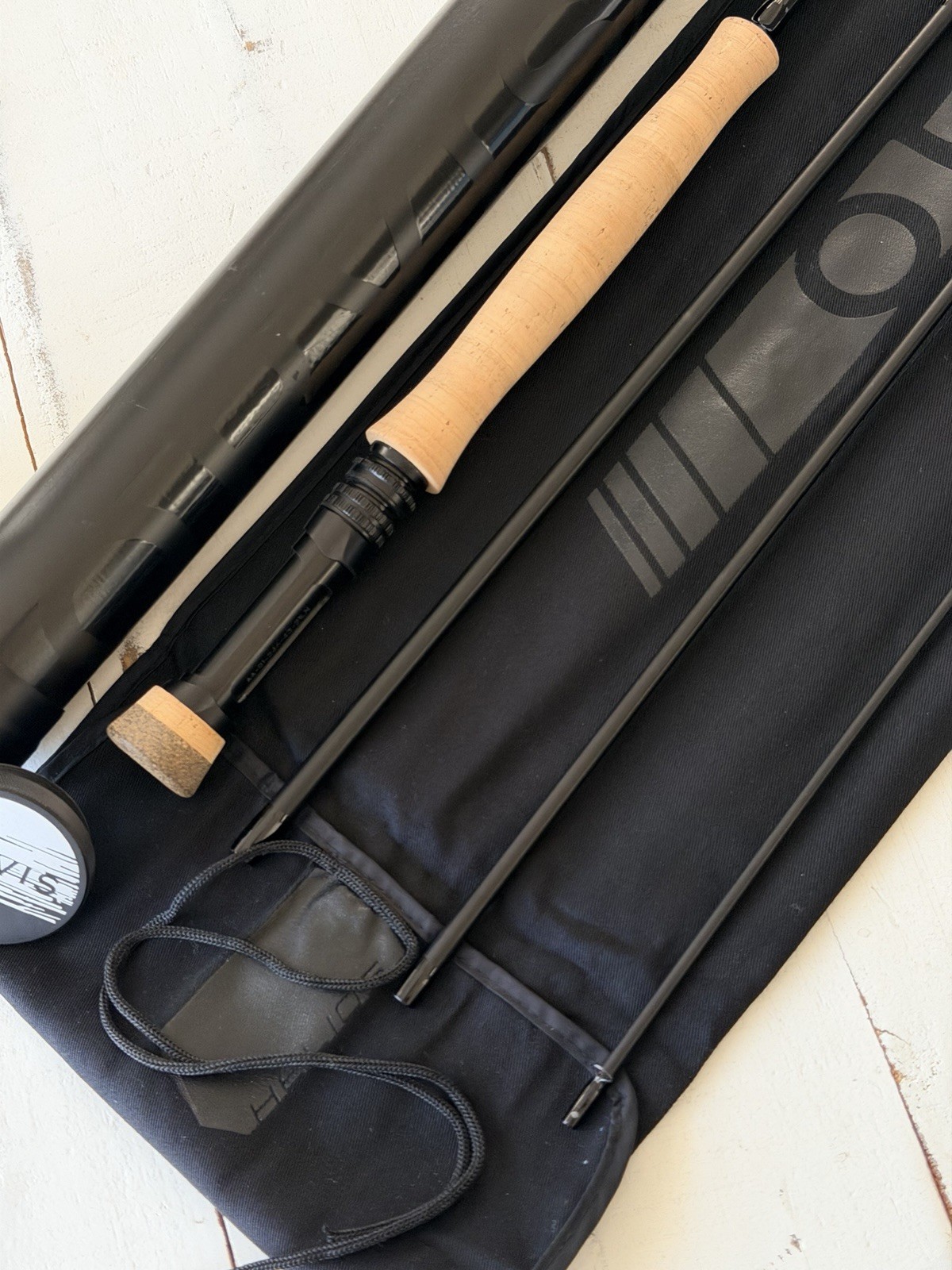 **BEAUTIFUL**🔥ORVIS HELIOS-3 BLACK OUT 3wt. 11’ft Flyrod🔥~LEGENDARY~