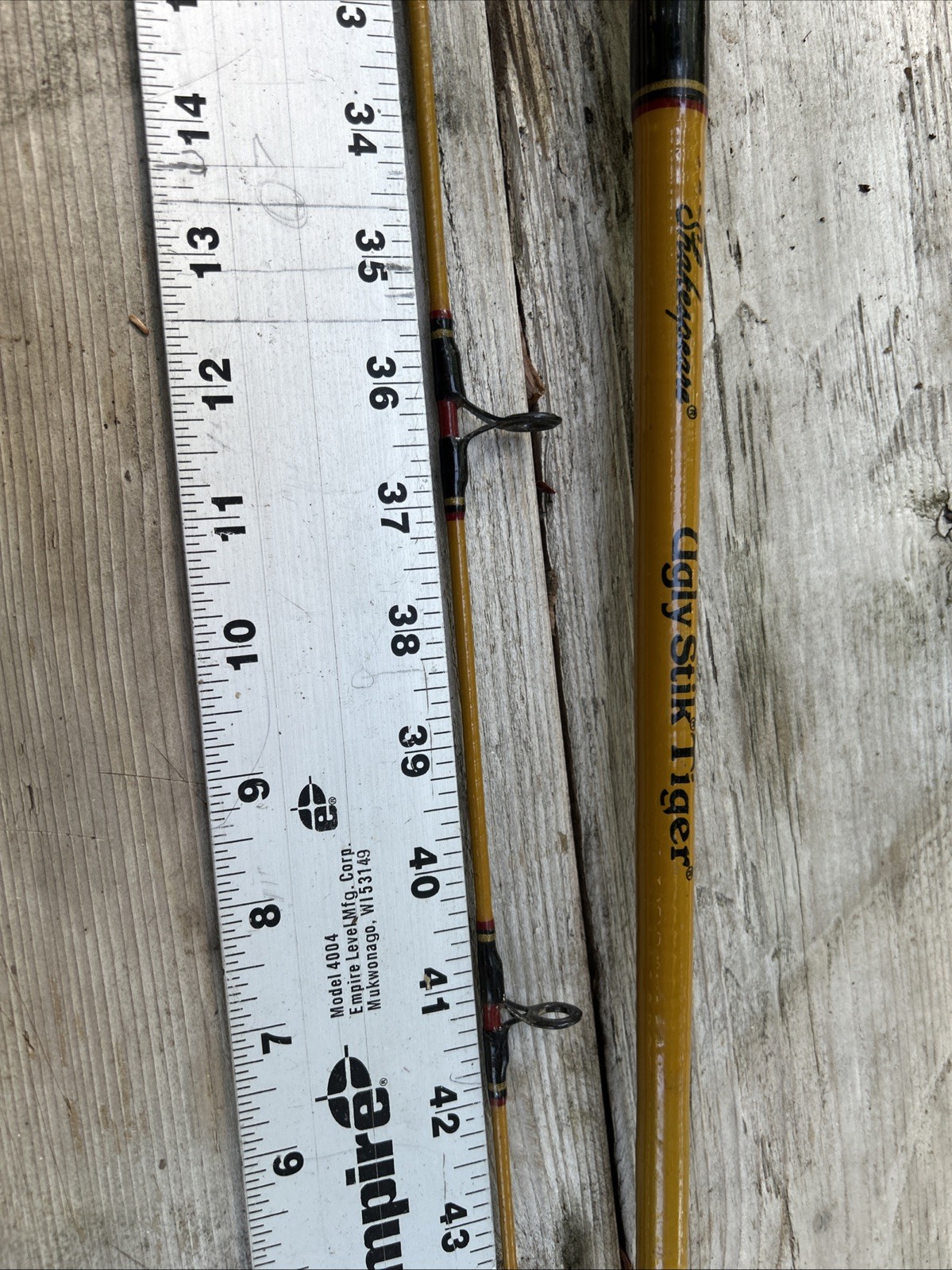 Shakespeare Two Piece Ugly Stick Tiger Bws2201–2 7 Foot Spinning Rod